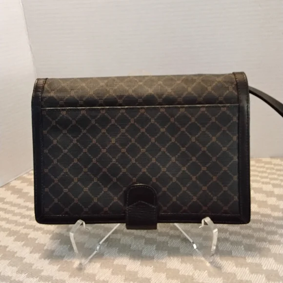 BALLY Rare Vintage Leather Clutch With Self Storing Wristlet - Picture 2 of 10